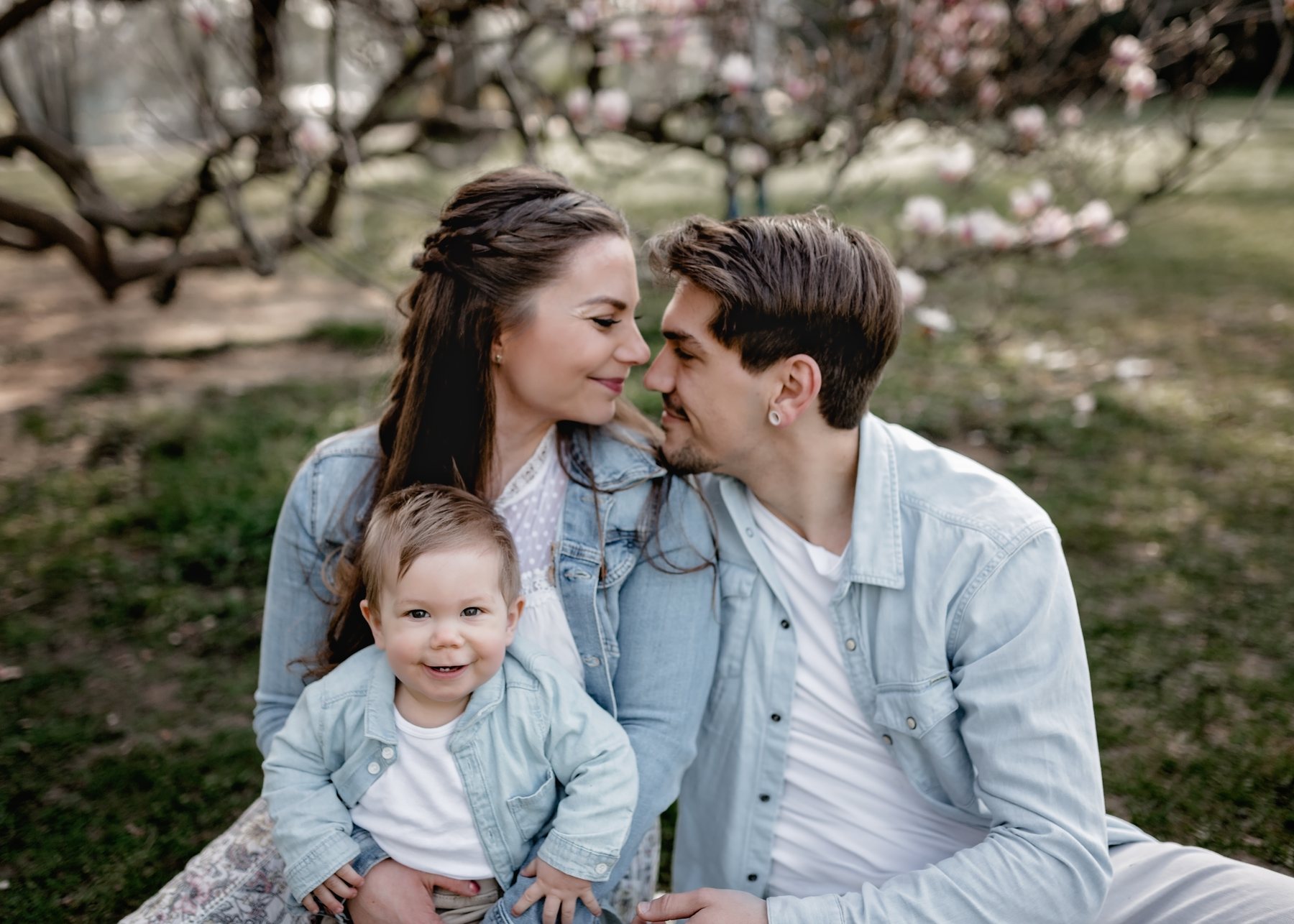 Familienshooting unter Kirschblüten in Düsseldorf